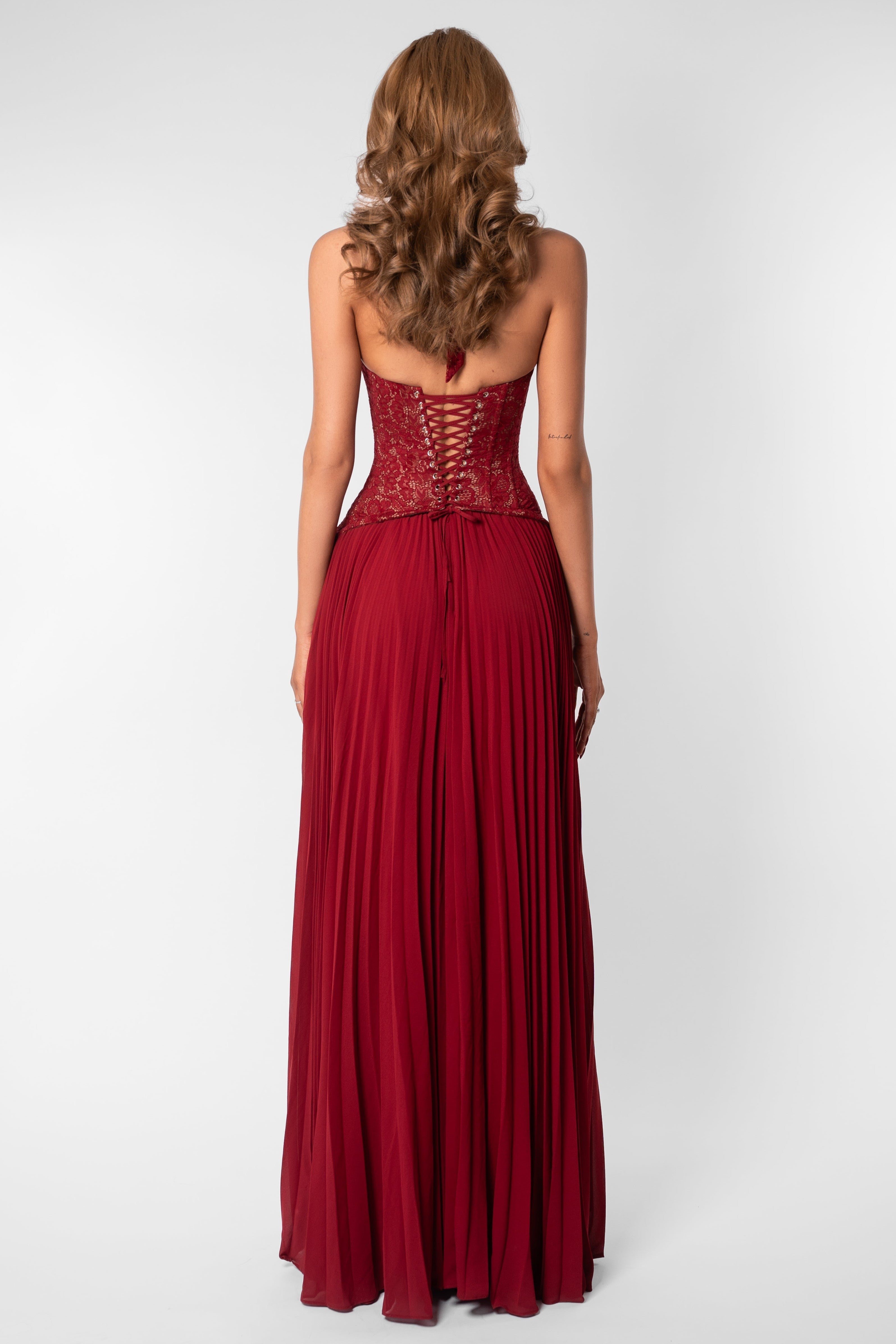 Ottilie Sweetheart Lace Bodice Pleated Chiffon Maxi Dress in Red