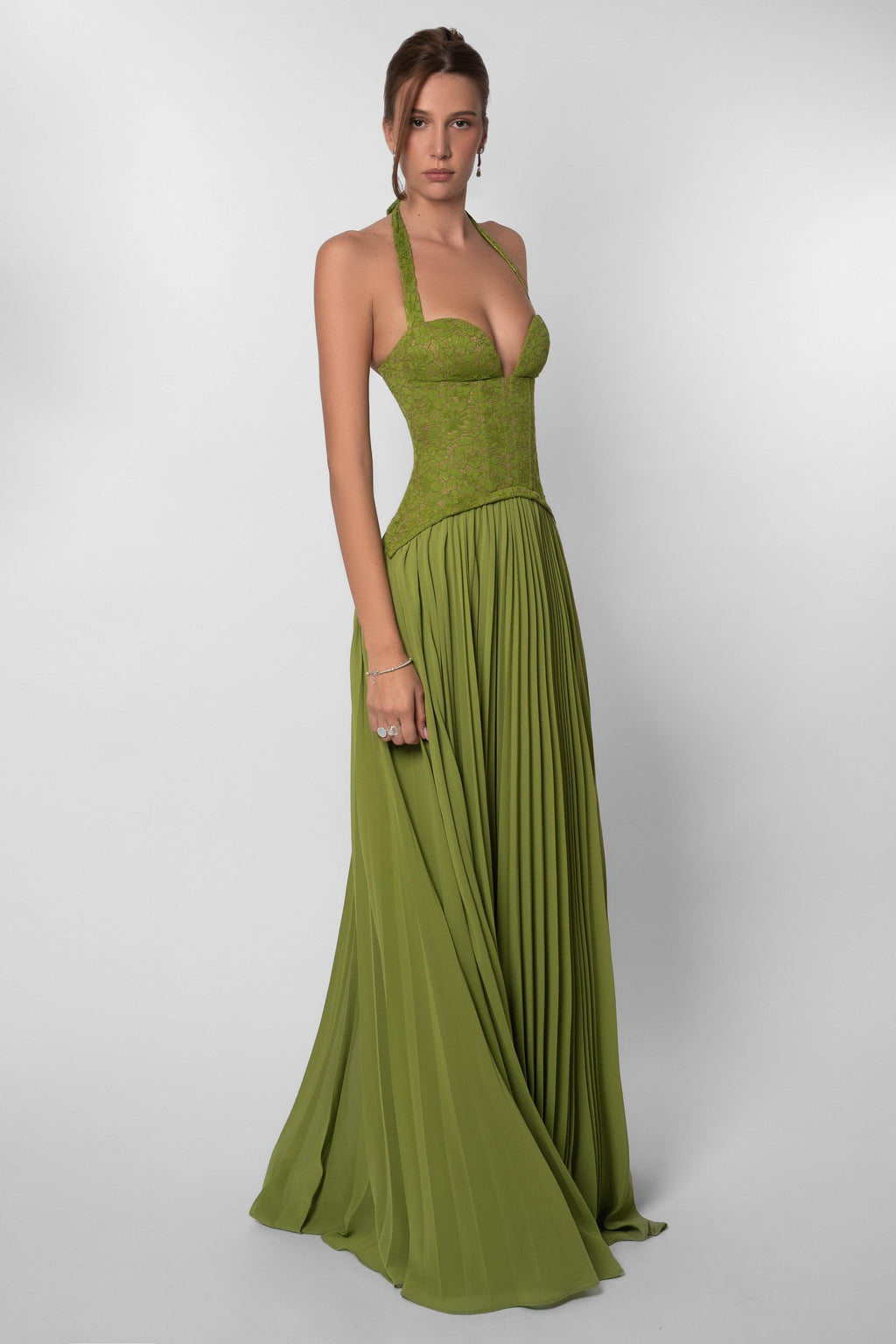 Seraphina Sweetheart Lace Splice Pleated Chiffon Maxi Dress in Green