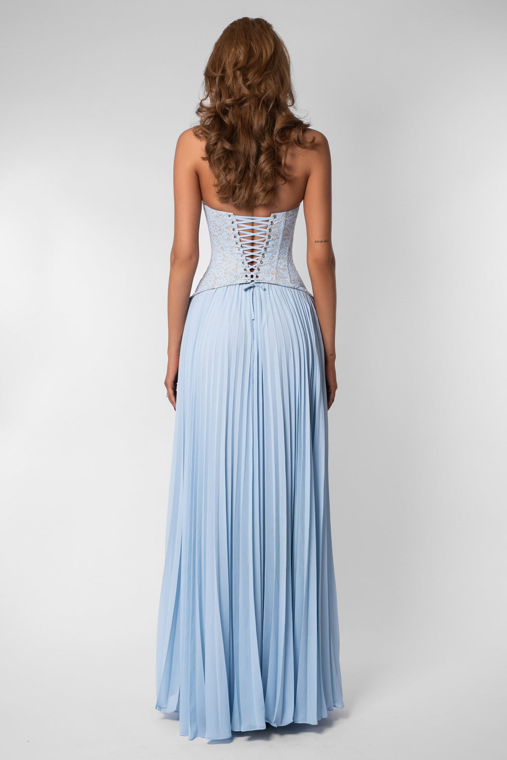 Seraphina Sweetheart Lace Splice Pleated Chiffon Maxi Dress in Blue
